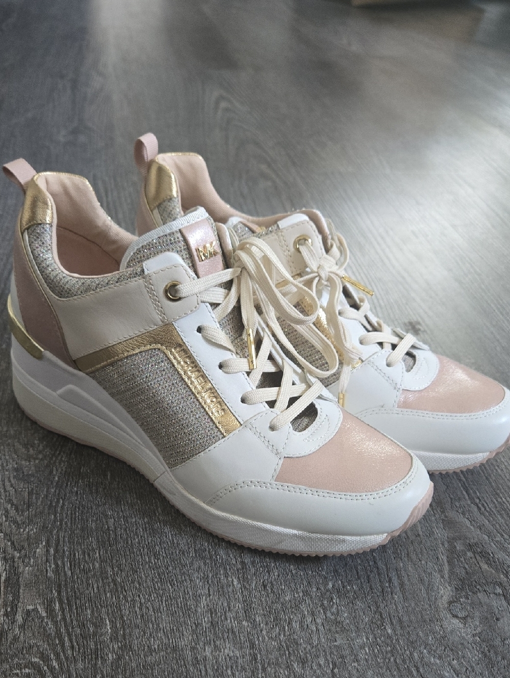 Michael Kors Sparkle Leather Sneakers - White & Gold Size 9M